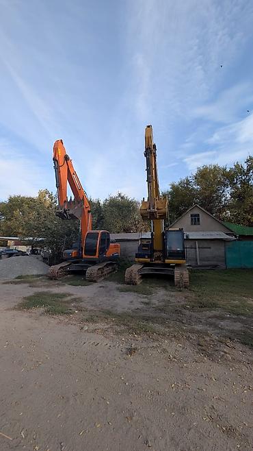 bye e2: Экскаватор, Caterpillar, 2022 г., Гусеничный — 2