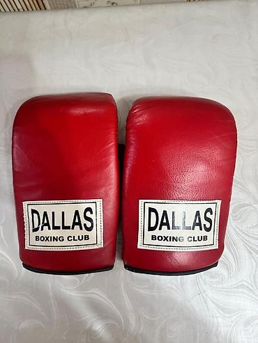 Перчатки: Боксерские перчатки. Цена за 1 пару 500 сом. 1) Everlast (синие) - — 2