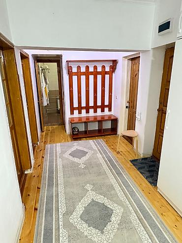 Продажа квартир: 4 комнаты, 84 м², 1 этаж — 3
