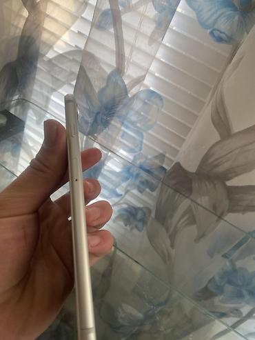 Apple iPhone: IPhone 8 Plus, Серебристый — 3