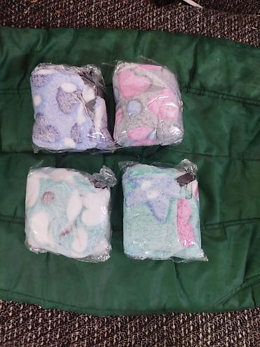 Зоотовары: Продаются клетки 47.28.46. гамаки 250 сом, домики 250 сом поильники — 9