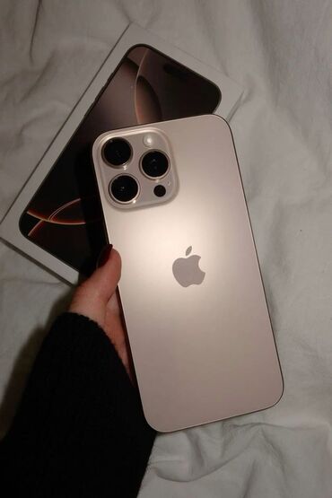 айфон 16 про макс бу: IPhone 16 Pro Max, Б/у, 512 ГБ, Desert Titanium, Зарядное устройство, Защитное стекло, Коробка, 96 %