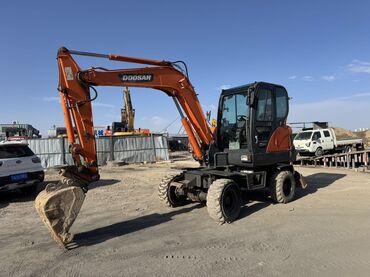 Атайын техника: Экскаватор, Doosan, 2016 г., Дөңгөлөктүү