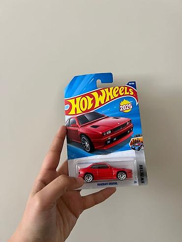 hot wheels formula 1: Hot Wheels die-cast kolleksiya maşınları – 1:64 miqyas Dəst tərkibi — 8