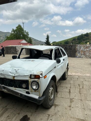 VAZ (LADA): VAZ (LADA) 4x4 Niva: 1.7 l | 2013 il Ofrouder/SUV