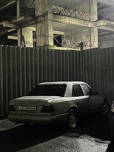 Mercedes-Benz: Mercedes-Benz E-Class: 1994 г., 2 л, Механика, Дизель, Седан — 9