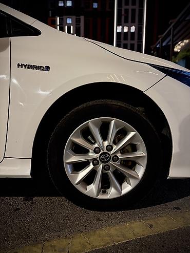 Toyota: Toyota Corolla: 2019 г., 1.8 л, Вариатор, Гибрид, Седан — 6