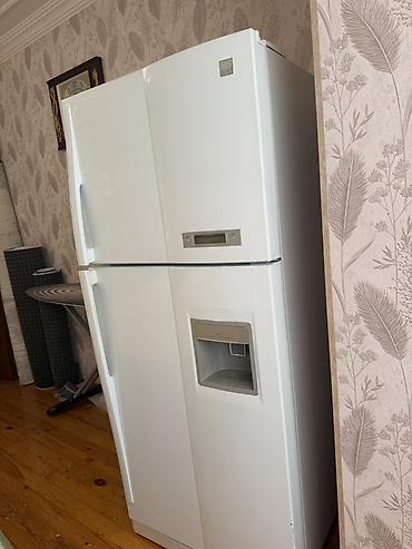 dispenser satilir: İki qapılı soyuducu (üstdən dondurucu) - Rəng: Ağ - Qapı sayı: 2 — 5