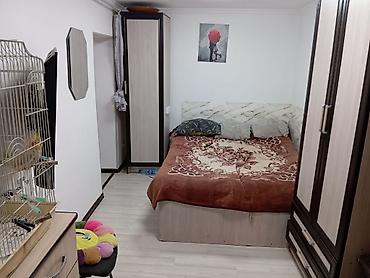 Продажа коттеджей и домов: Срочно!!! Продаются 2 небольших дома на одном участке 5с., в районе — 4