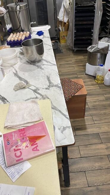 azal baki istanbul bilet qiymetleri: Salam, Hazir qurulu sirniyyat mağazası və emalatxanası var. Sahəsi