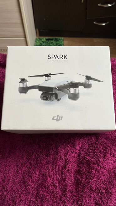 Дроны: Дрон квадрокоптер Dji spark новый, летал несколько раз, полный