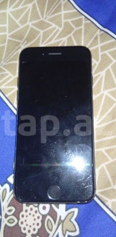 telef: IPhone 7, Qara