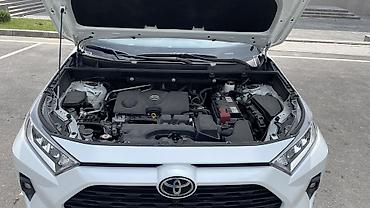 sprinter 4 4: Toyota RAV4: 2024 г., 2 л, Бензин, Кроссовер — 10