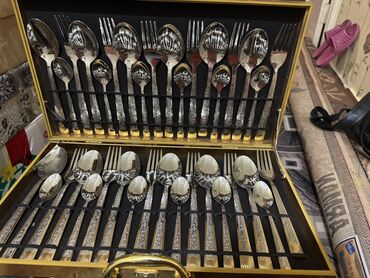 чехол на удостоверение: Набор столовых приборов в подарочном чемодане - Комплектация