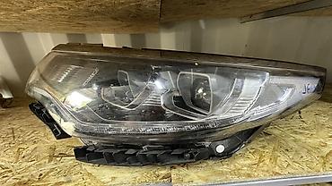 Фара передняя левая для Jeep (надпись Jeep на рассеивателе). - Тип