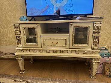 Yeni, Düz TV altlığı, Taxtalı, Türkiyə lalafo.az -da Yeni, Düz TV altlığı, Taxtalı, Türkiyə