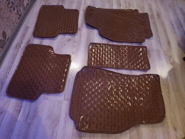 Avtomobil üçün ayaqaltı: Avtomobil üçün ayaqaltı, Yeni, Dəri, RENAULT Ünvandan götürmə — 8