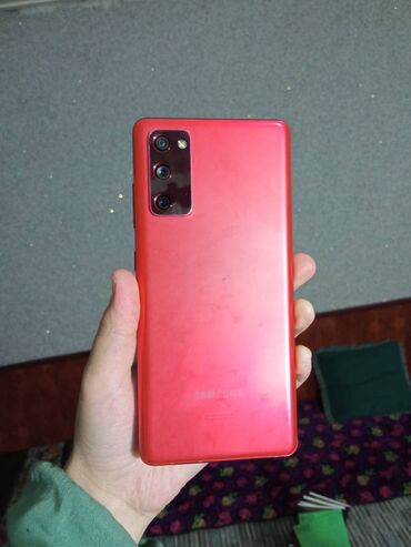 купить телефон в кредит без первого взноса: Samsung Galaxy S20, Б/у, 128 ГБ, цвет - Красный, 1 SIM, eSIM