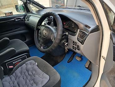 terrano 2: Toyota Ipsum: 2002 г., 2.4 л, Автомат, Бензин, Минивэн — 4