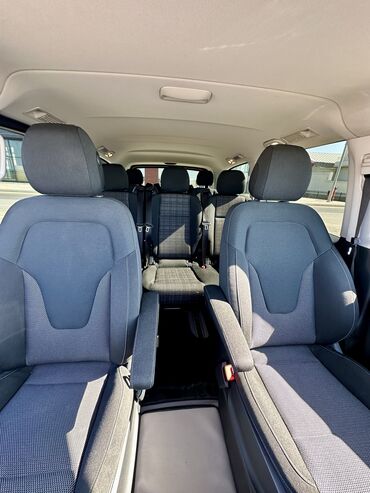 Mercedes-Benz: Mercedes-Benz V 220: 2.2 l | 2016 il Van/Minivan — 17