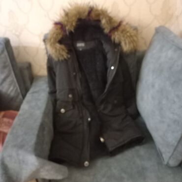 bir qadin 370: Женская куртка Adl, 2XL (EU 44), цвет - Черный