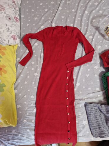 bele patike i odelo: A-Dress S (EU 36), M (EU 38), color - Red, Oversize, Long sleeves