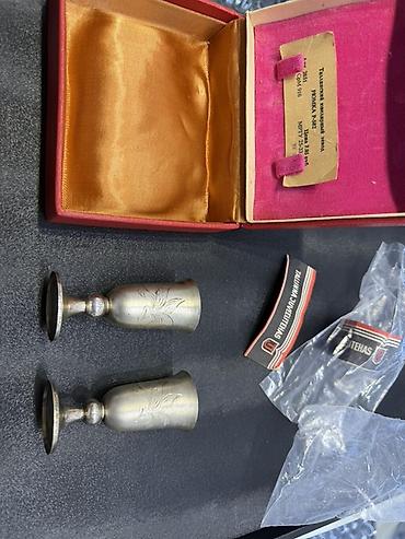 nabor dəsti: 3 eded Qədəh qabı 93 gram 2 ədə Rumka 90 gram Qaşığlar 93 gram — 2