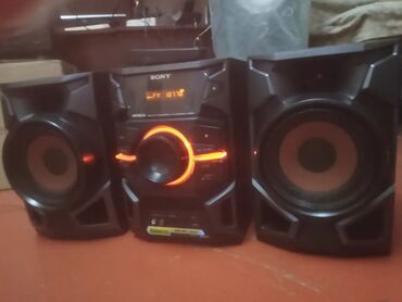 Səs gücləndiriciləri: SONY MHC- EX66 yapon brendi,musigi merkezi teze modeldi,ses hefekti
