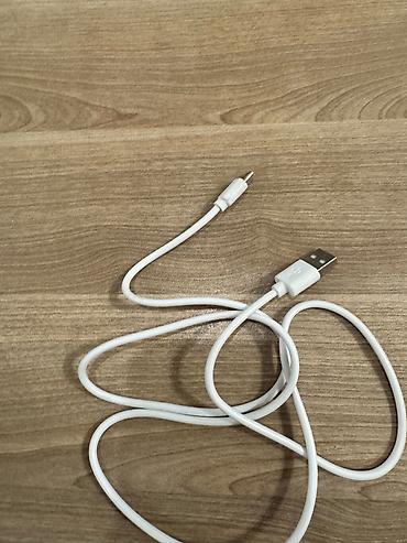 cat 5 kabel: USB kabelləri dəsti - Növ: USB-A’dan USB‑C-yə və USB‑A’dan — 4