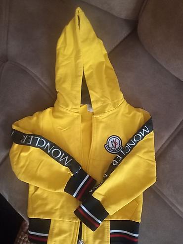 sumqayıtda kofta: Uşaq üçün sarı rəngli kapüşonlu svitşot/jaket. Xüsusiyyətlər: - Ön — 1