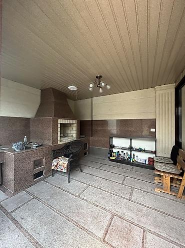 Продажа коттеджей и домов: 🏡 Продаётся 3-уровневый дом в престижном районе 📍 Ориентир: Карла — 6