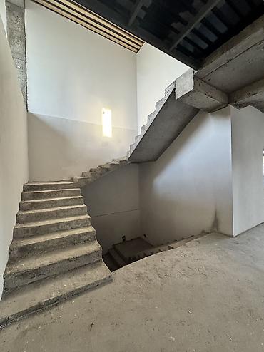 продаются дом кара балта: 6 комнат и более, 380 м², 4 соток, Джал, Собственник — 5