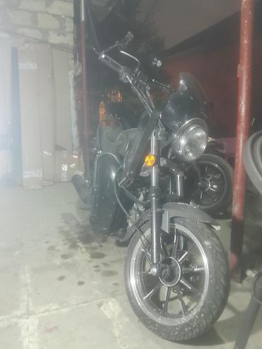 ses bogucular: Motocikl – kruizer tərzində, qara rəngdə Xüsusiyyətlər: - Klassik — 2