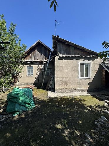 Продажа коттеджей и домов: ✨ Продаётся дом в с. Сокулук ✨ 🏡 Характеристики: • Участок - 13,5 — 2