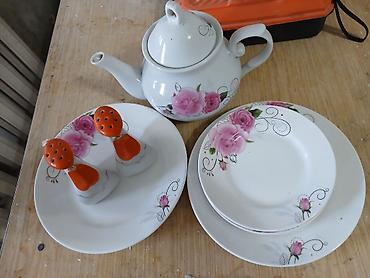 dish sets: Фарфоровый чайный/столовый набор с розовым цветочным рисунком — 1