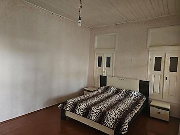 qaxda evların satşı: 4 otaqlı, 90 kv. m, Kredit yoxdur, Orta təmir — 10