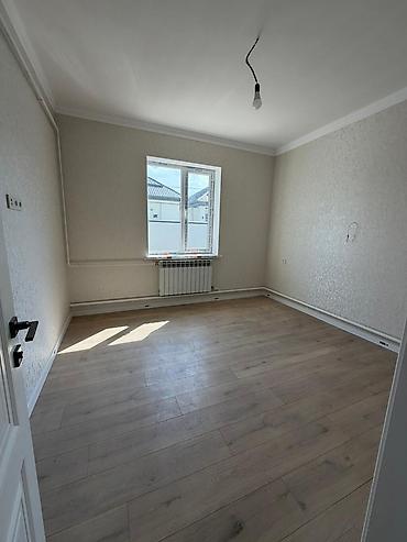 165000: 4 комнаты, 95 м², 3 соток, Бишкек, Ак-Орго ж/м Агентство недвижимости — 4