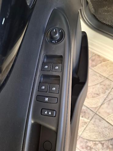 Chevrolet: Chevrolet Spark: 2016 г., 0.1 л, Автомат, Бензин, Хэтчбэк — 14