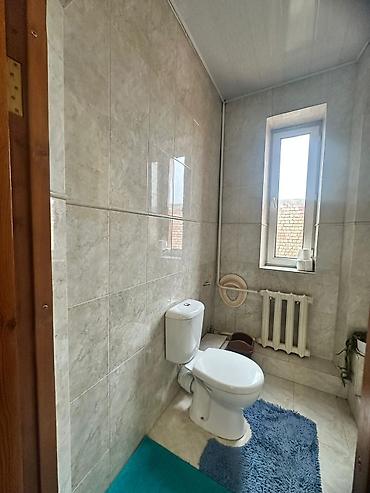 Продажа коттеджей и домов: Продаётся дом в ж/м Ала Тоо 5 соток,дом 193м2 •Дом из кирпича — 13