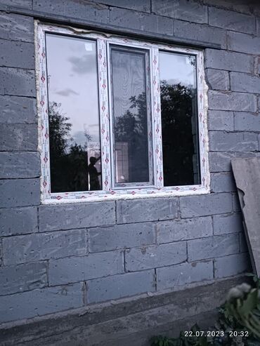 Окна: Пластиковое окно, Поворотно-откидное, цвет - Белый, Новый, 150 *150, Платная доставка