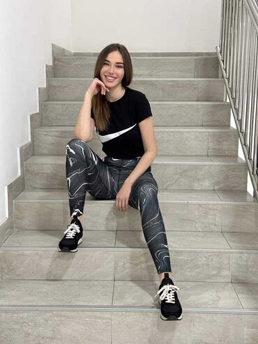 Kompleti: Akcijaš Dva kompleta 3300 din Jedan komplet 2000 S, M, L i XL Pamuk na lalafo.rs ā 7 Kompleti: Akcijaš Dva kompleta 3300 din Jedan komplet 2000 S, M, L i XL Pamuk ā 7