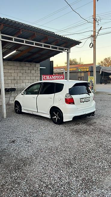 hyundai getz 2008: Honda Fit: 2005 г., 1.3 л, Хэтчбэк — 2