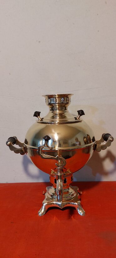 Digər çaydanlar: Klassik samovar dəsti - Material: cilalanmış metal korpus (gümüşü və — 6