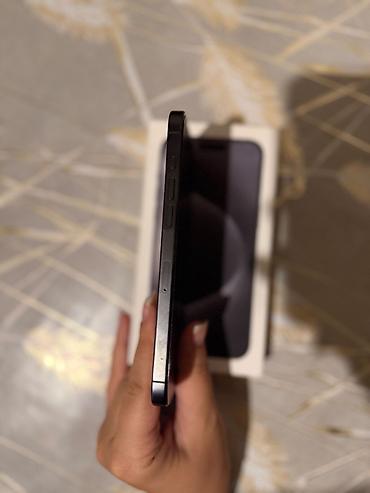 Apple iPhone: IPhone 15 Pro, Black Titanium, Simsiz şarj — 4