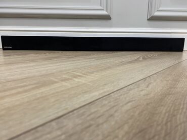 Пульты: Саундбар Samsung с пультом ДУ Комплект: - саундбар (узкий — 5