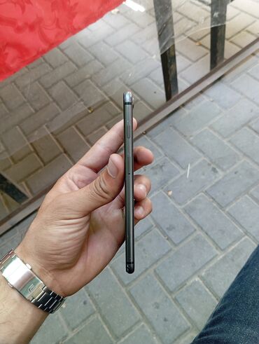 iphone 8 plus 64gb qiymeti: IPhone 8 Plus, Space Gray