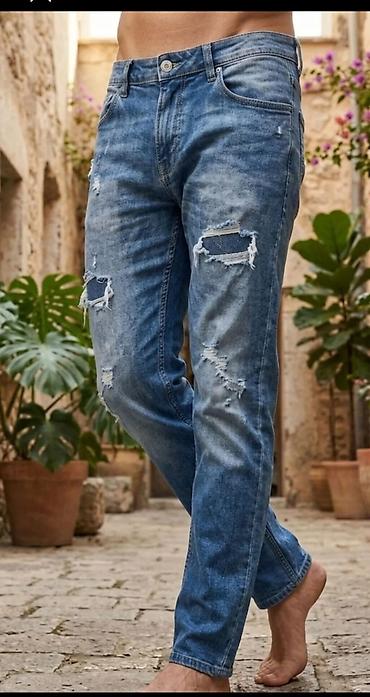 Muške farmerke – plavi denim sa “distressed” efektom - Klasičan kroj — 1