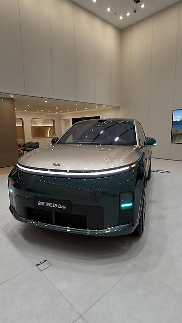 byd e1: Lixiang L9: 2026 г., 1.5 л, Автомат, Гибрид, Внедорожник — 3