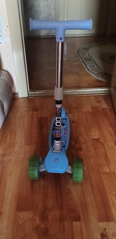 scooter icaresi: Uşaq skuterı – 3 təkərli, dönmə sükanlı model - Rəng: açıq mavi — 1