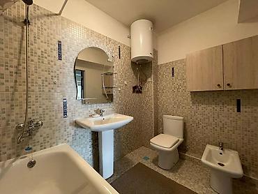 Продажа квартир: 4 комнаты, 220 м², Элитка, 7 этаж, Евроремонт at lalafo.kg — 14 Продажа квартир: 4 комнаты, 220 м², Элитка, 7 этаж, Евроремонт — 14